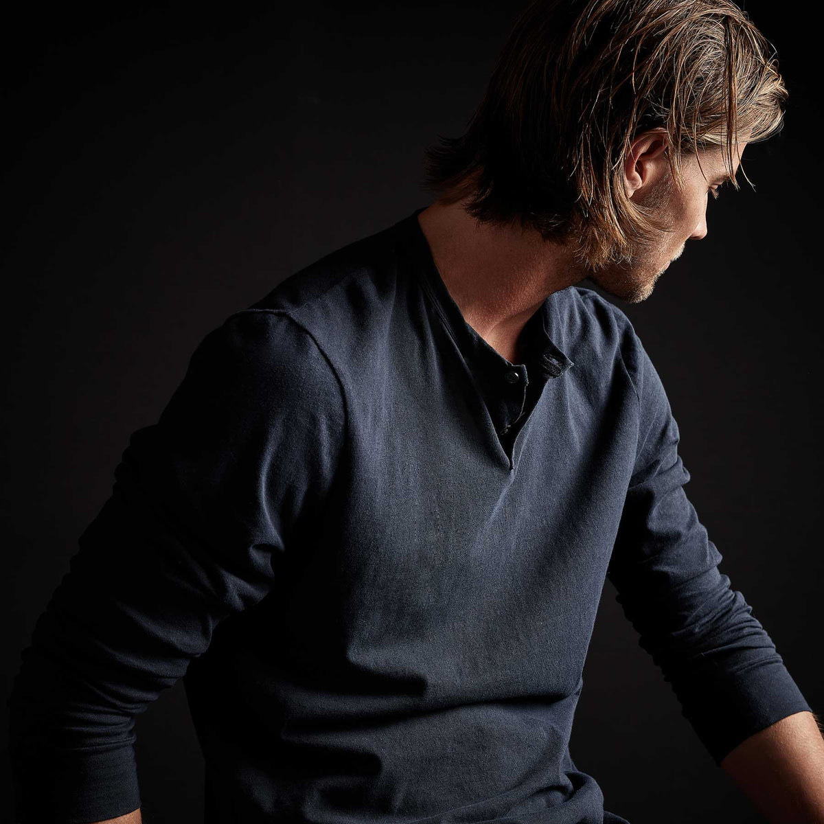 Soft Slub Jersey Long Sleeve Henley in Blue Oil | James Perse Los Angeles 