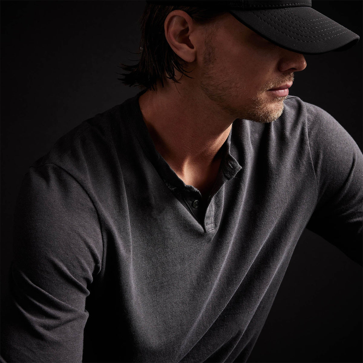 Soft Slub Jersey Long Sleeve Henley in Magma | James Perse Los Angeles 