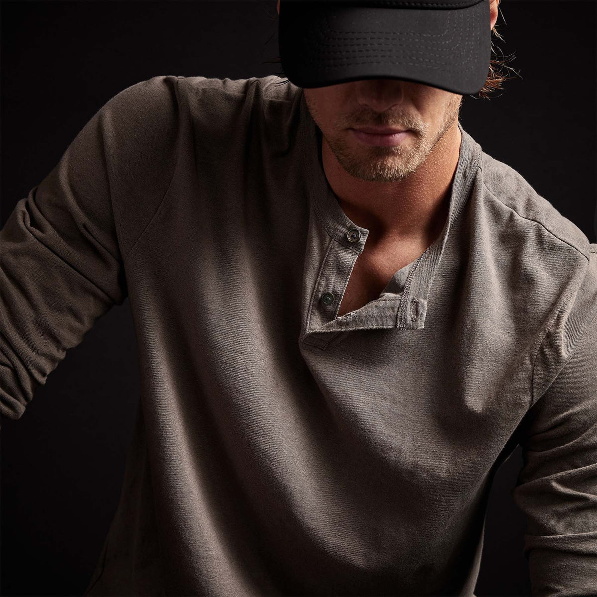 Soft Slub Jersey Long Sleeve Henley in River Rock | James Perse Los Angeles 