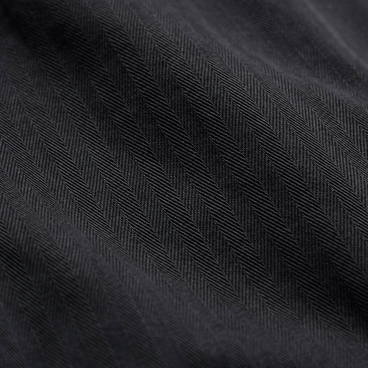 Hrngbn Twill Prfmnc Trouser in Blue Noir Pigment | James Perse Los Angeles