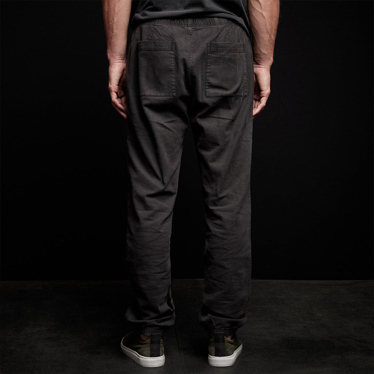 Cotton Flannel Zip Pocket Pant in Magma Pigment | James Perse Los Angeles