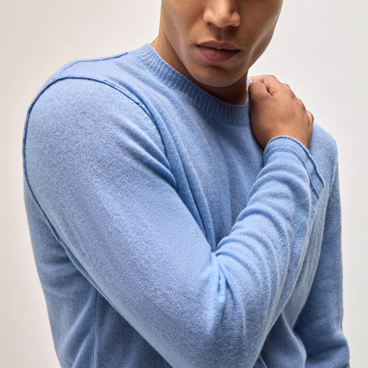 Soft Featherweight Cashmere Crew in Coast | James Perse Los Angeles