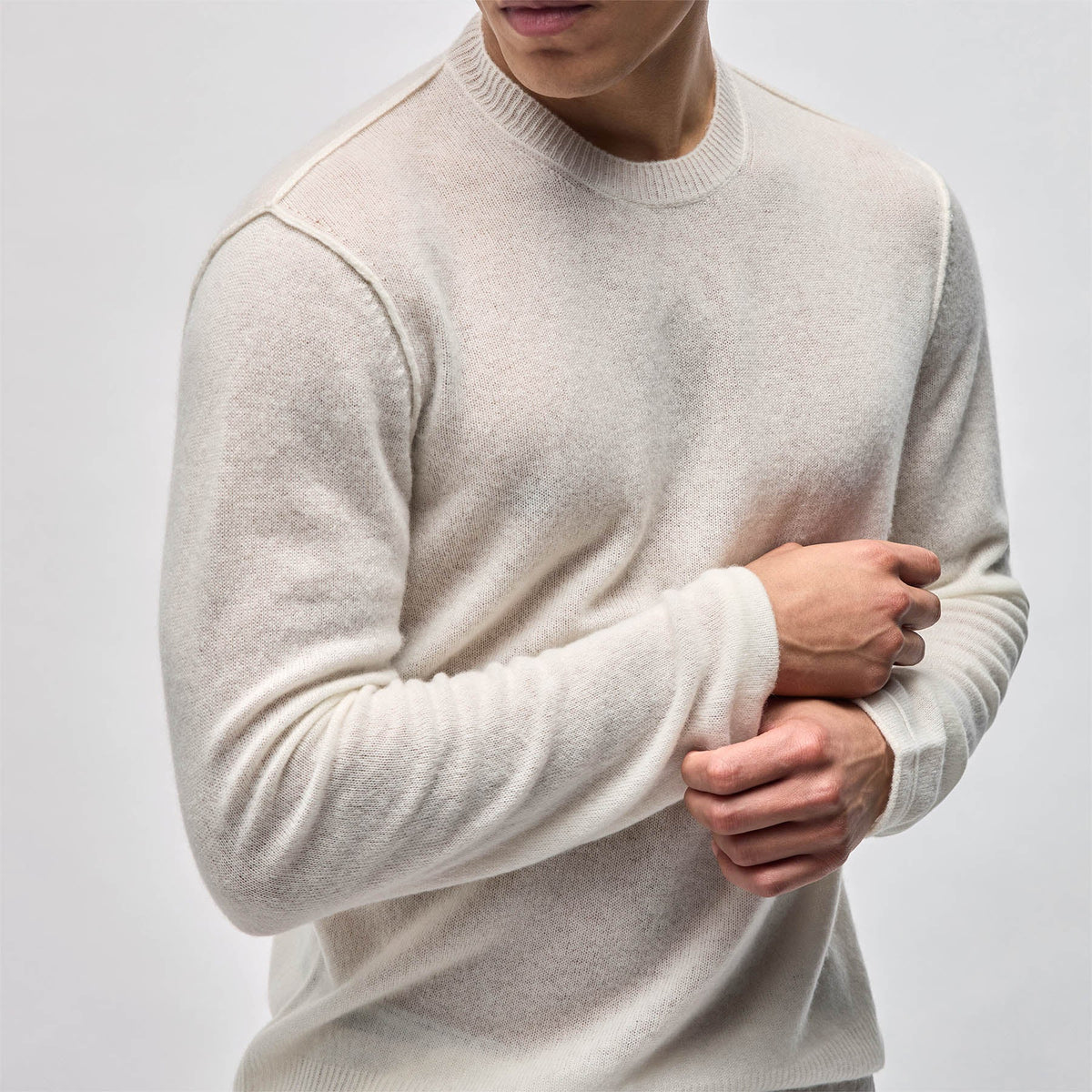 Soft Featherweight Cashmere Crew in Oyster | James Perse Los Angeles