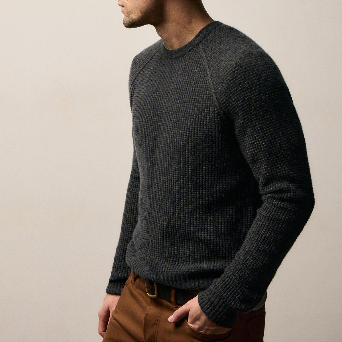 Featherweight Thermal Crew in Coal | James Perse Los Angeles