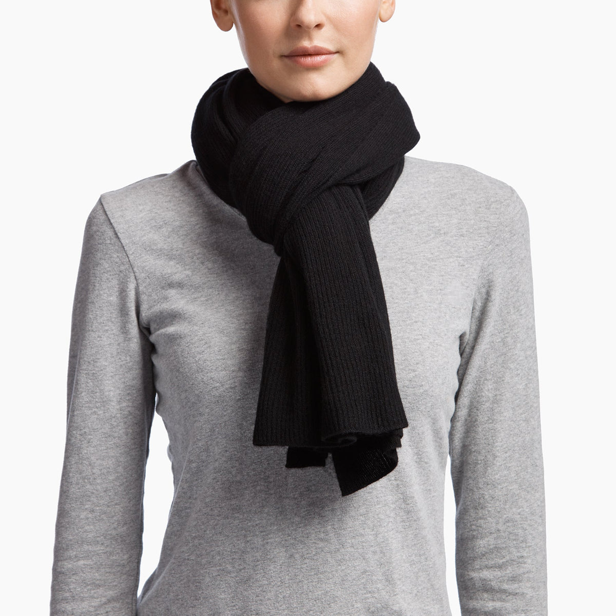 Ltweight Cashmere Rib Scarf in Black | James Perse Los Angeles