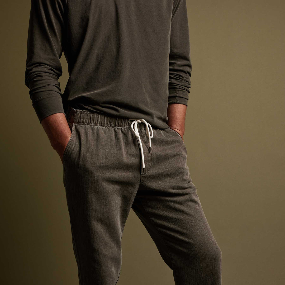 Slub Cotton Easy Pant in Ammo Pigment | James Perse Los Angeles