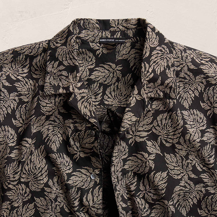 Palm Printed Shirt in Black/Stone Pigment | James Perse Los Angeles