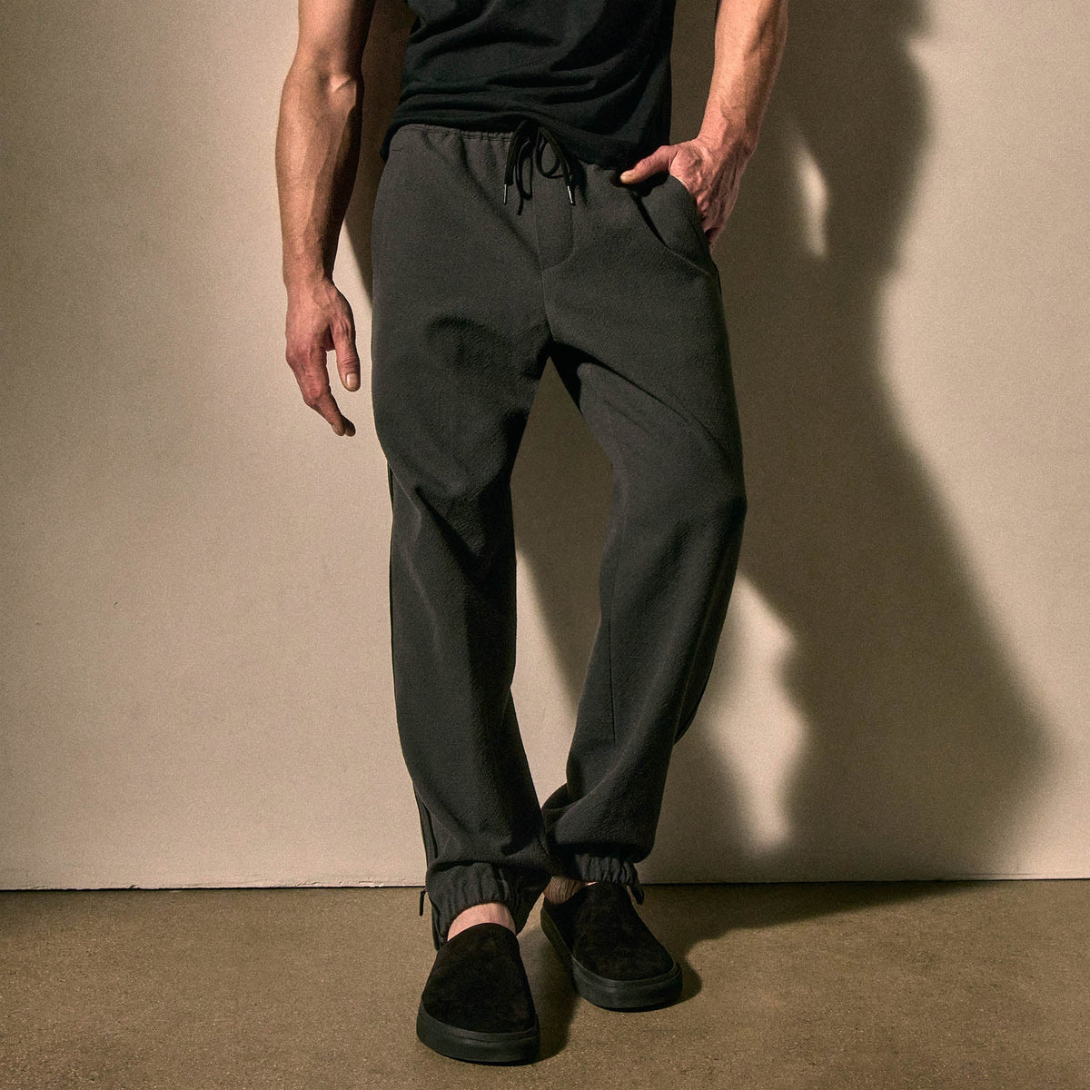 Men's Suede Clog in Black | James Perse Los Angeles
