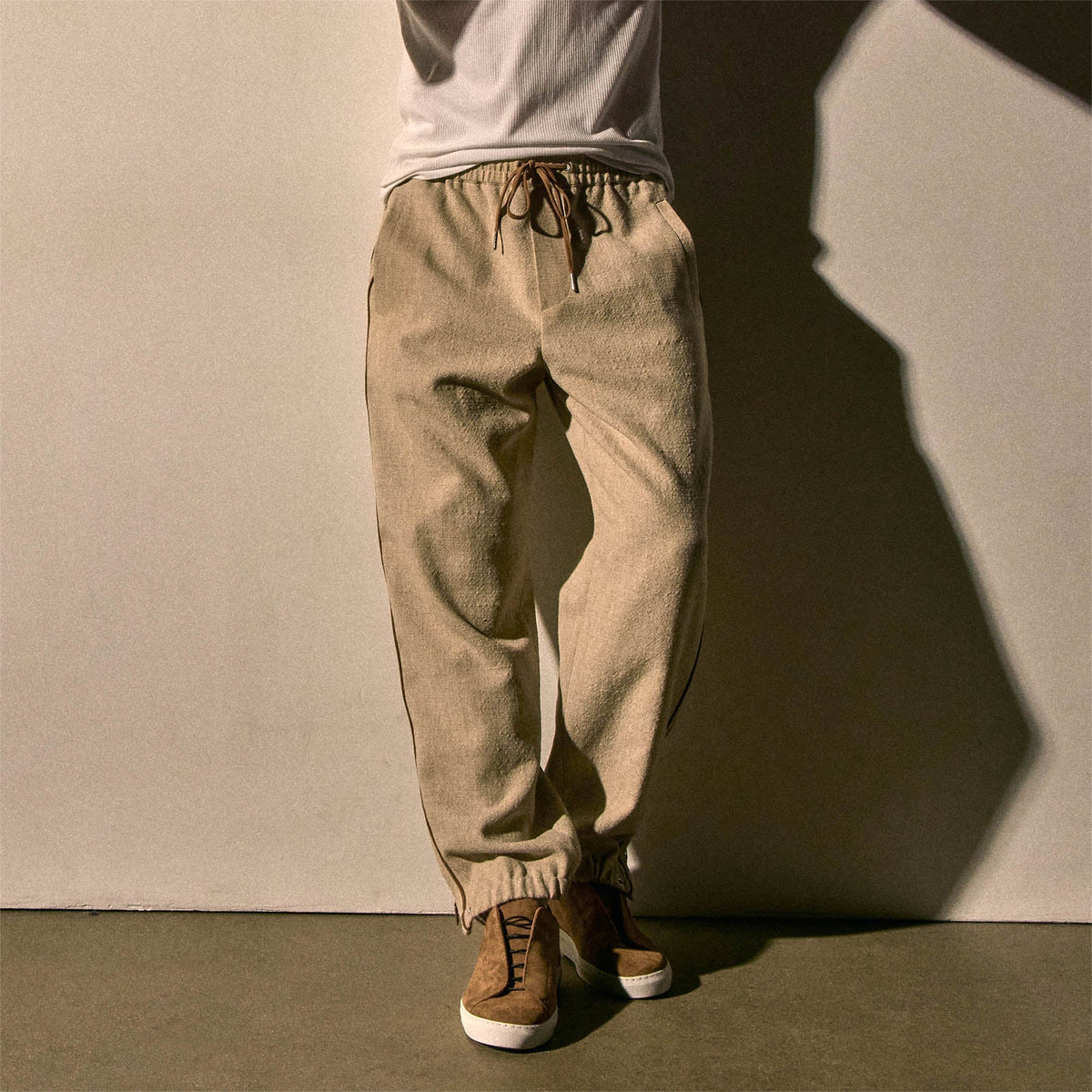 Suede Solstice Sneaker in Chestnut | James Perse Los Angeles
