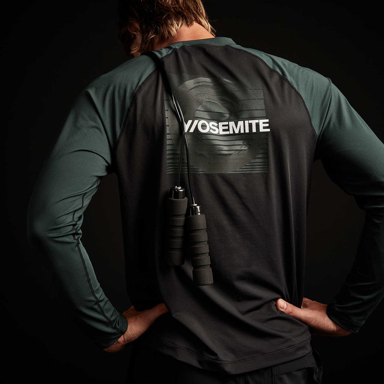 Y/OSEMITE Colorblock Performance Raglan In Black/Bamboo | James Perse Los Angeles