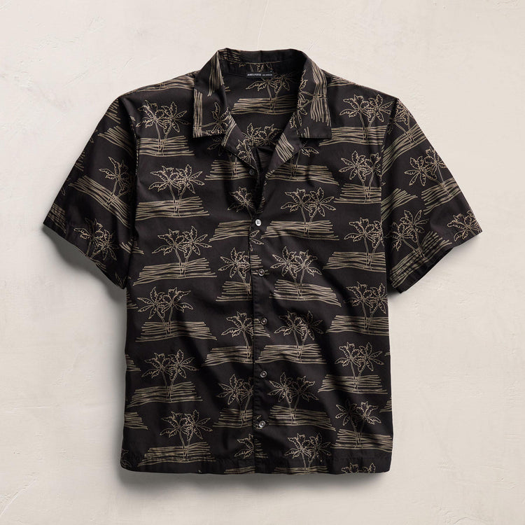 Palm Printed Shirt in Black/Light Olive Pigment | James Perse Los Angeles