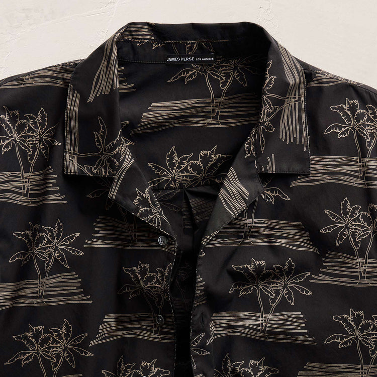 Palm Printed Shirt in Black/Light Olive Pigment | James Perse Los Angeles
