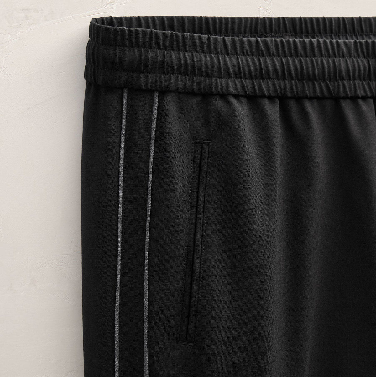 Wool Cashmere Flannel Side Piping Pant in Black | James Perse Los Angeles FLAT