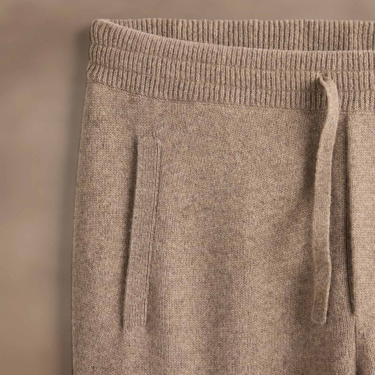 Recycled Cashmere Trucker Pant With Pockets in Coyote | James Perse Los Angeles