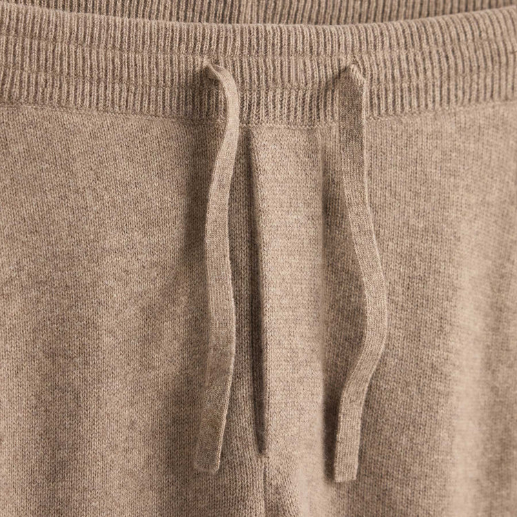 Recycled Cashmere Trucker Pant With Pockets in Coyote | James Perse Los Angeles