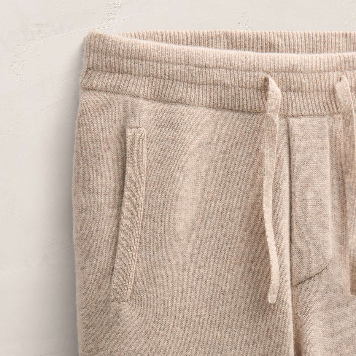 Recycled Cashmere Track Pant With Pockets in Stone | James Perse Los Angeles FLAT