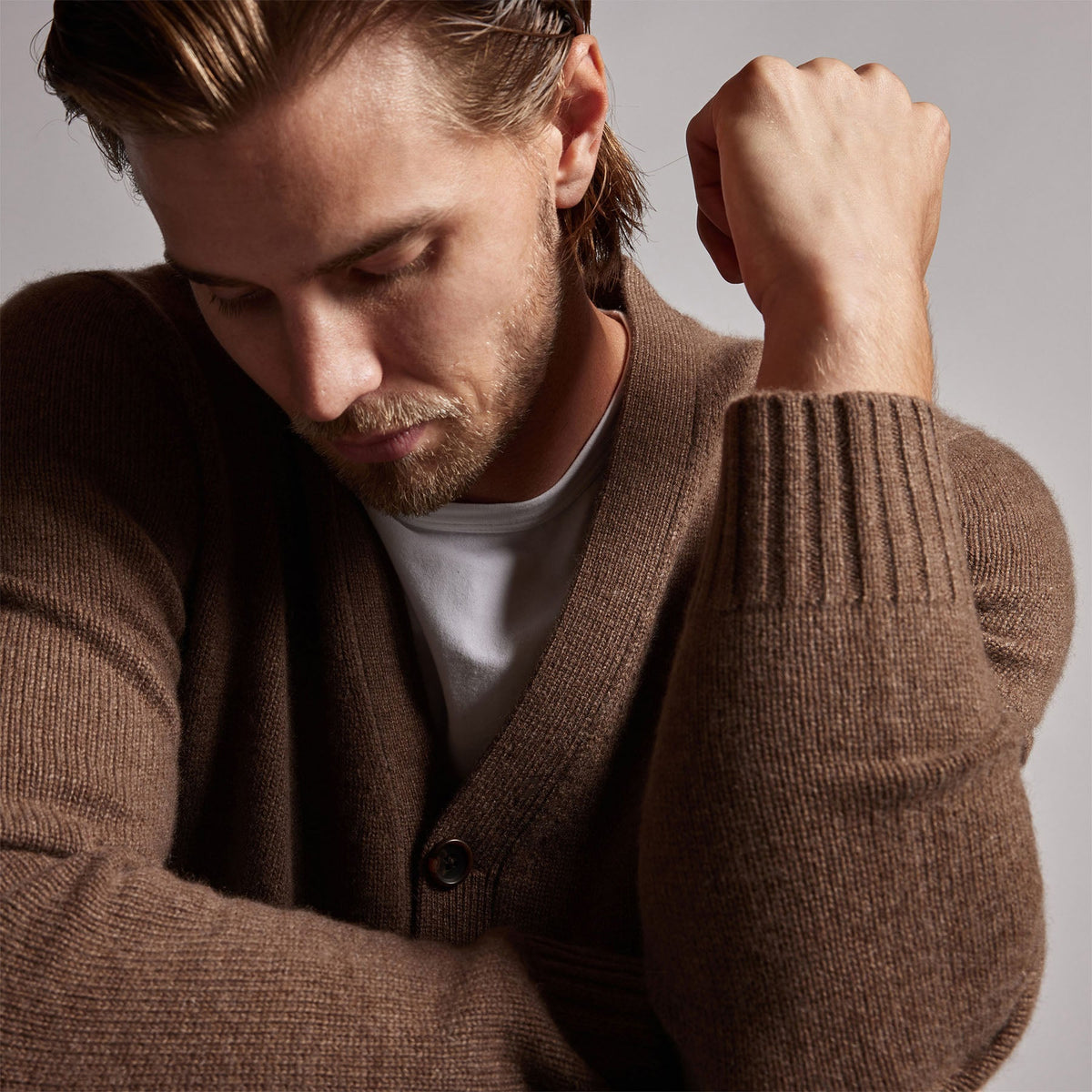 Recycled Cashmere Cardigan in Fox | James Perse Los Angeles