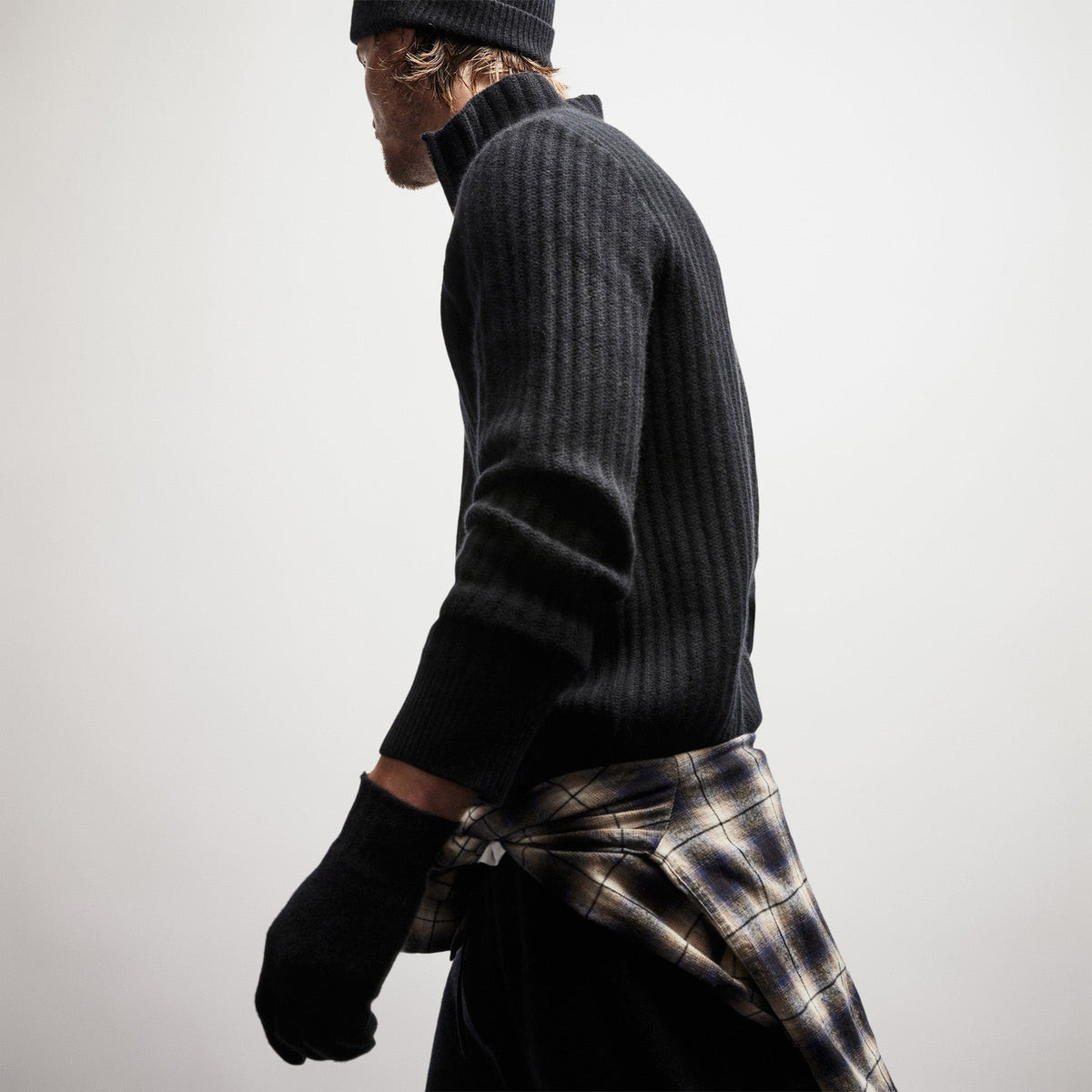 Recycled Cashmere Cardigan in Black | James Perse Los Angeles