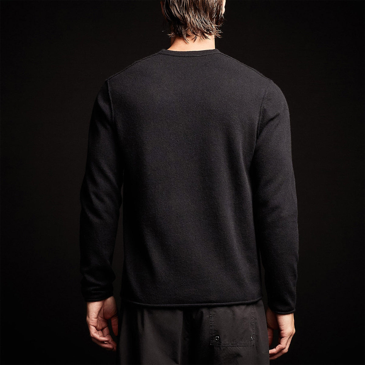 Recycled Cashmere Crew Neck Sweater in Black | James Perse Los Angeles