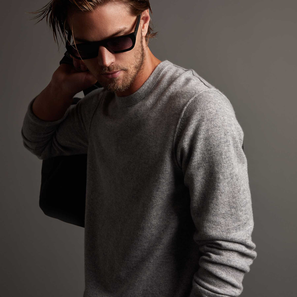 Recycled Cashmere Crew Neck Sweater in Light Heather Grey | James Perse Los Angeles
