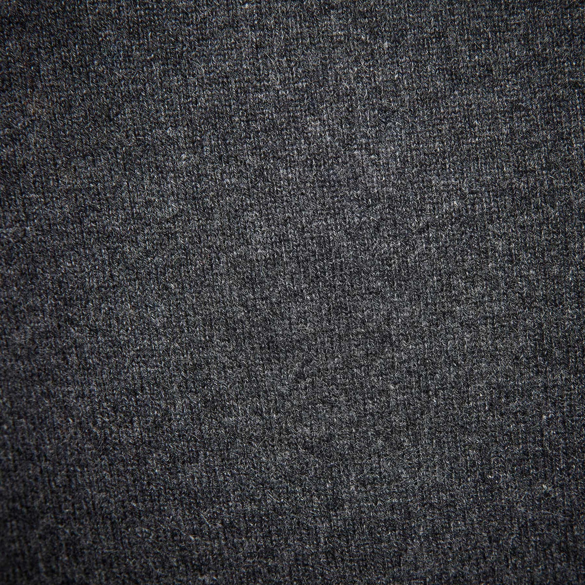 Cashmere Deconstructed Henley in Anthracite | James Perse Los Angeles