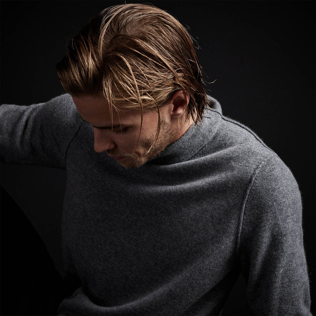 Recycled Cashmere Funnel Neck in Grey Felt | James Perse Los Angeles