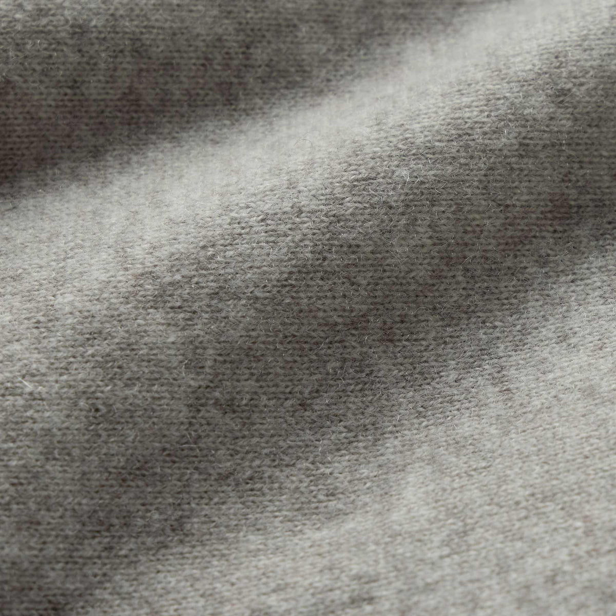 Rcld Cashmere Palm Intarsia Raglan in Stone/Black | James Perse Los Angeles