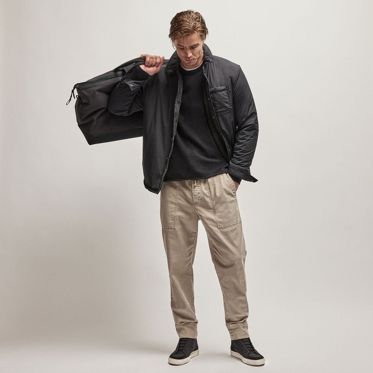 Recycled Cashmere Raglan in Black | James Perse Los Angeles