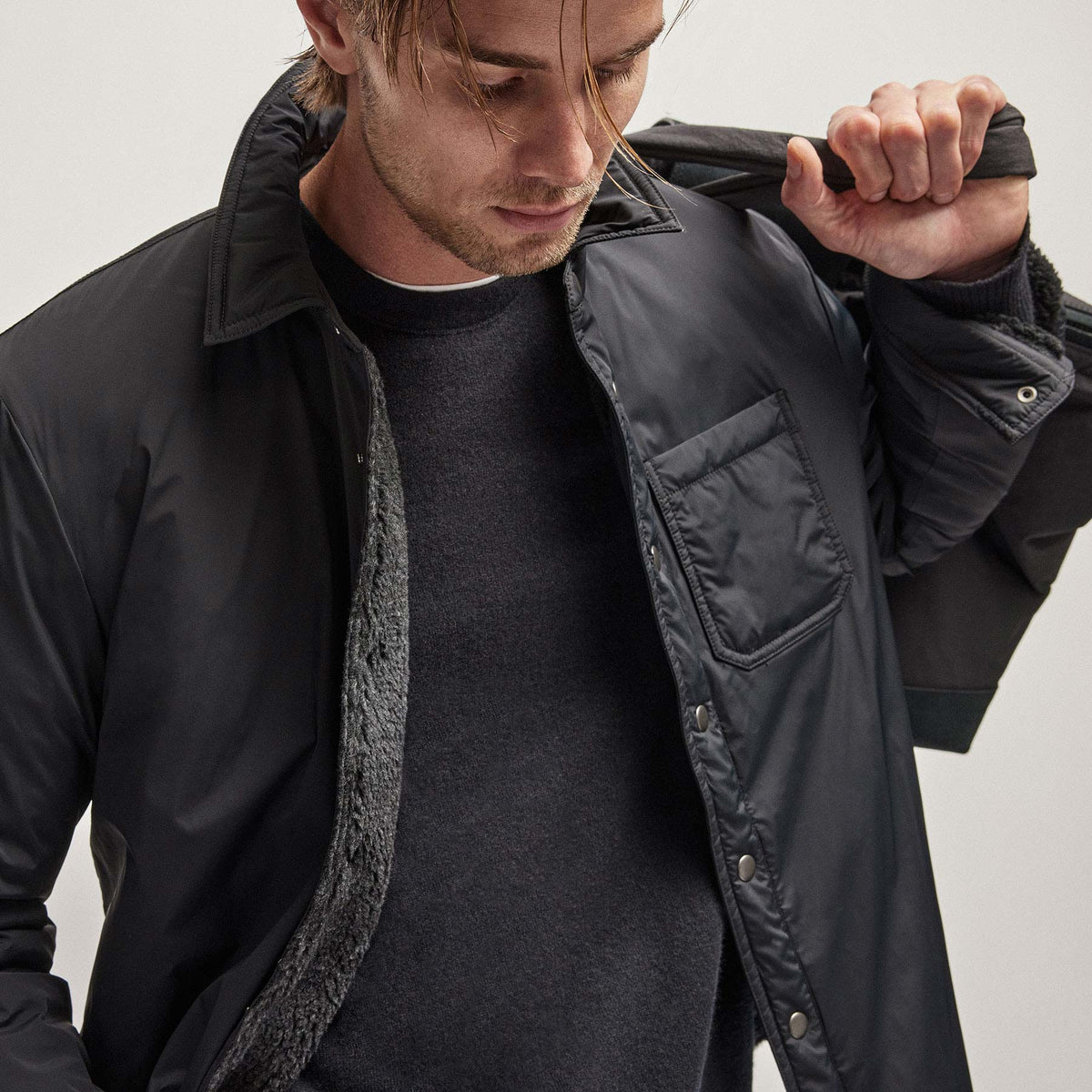 Recycled Cashmere Raglan in Black | James Perse Los Angeles