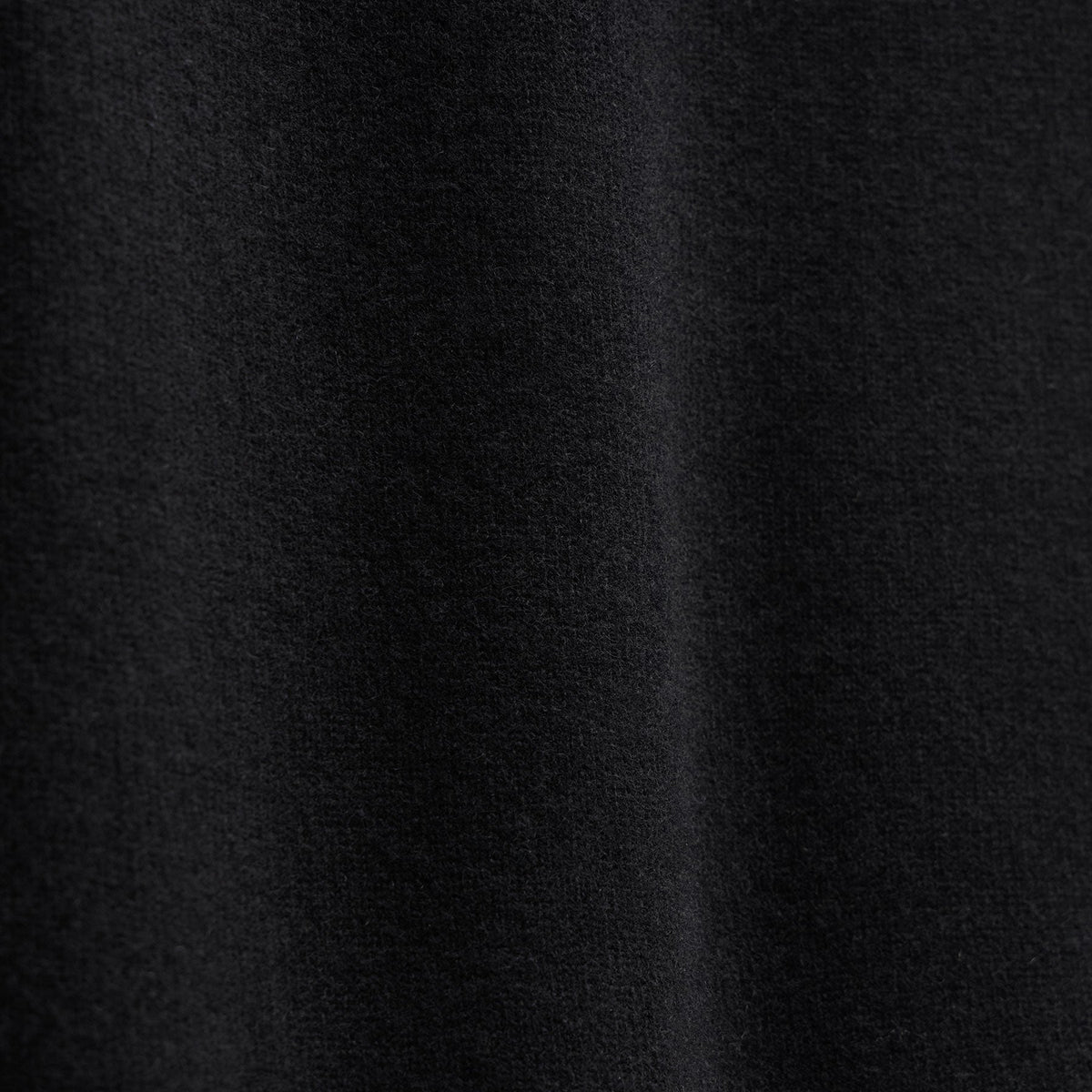 Recycled Cashmere Raglan Crew in Black | James Perse Los Angeles