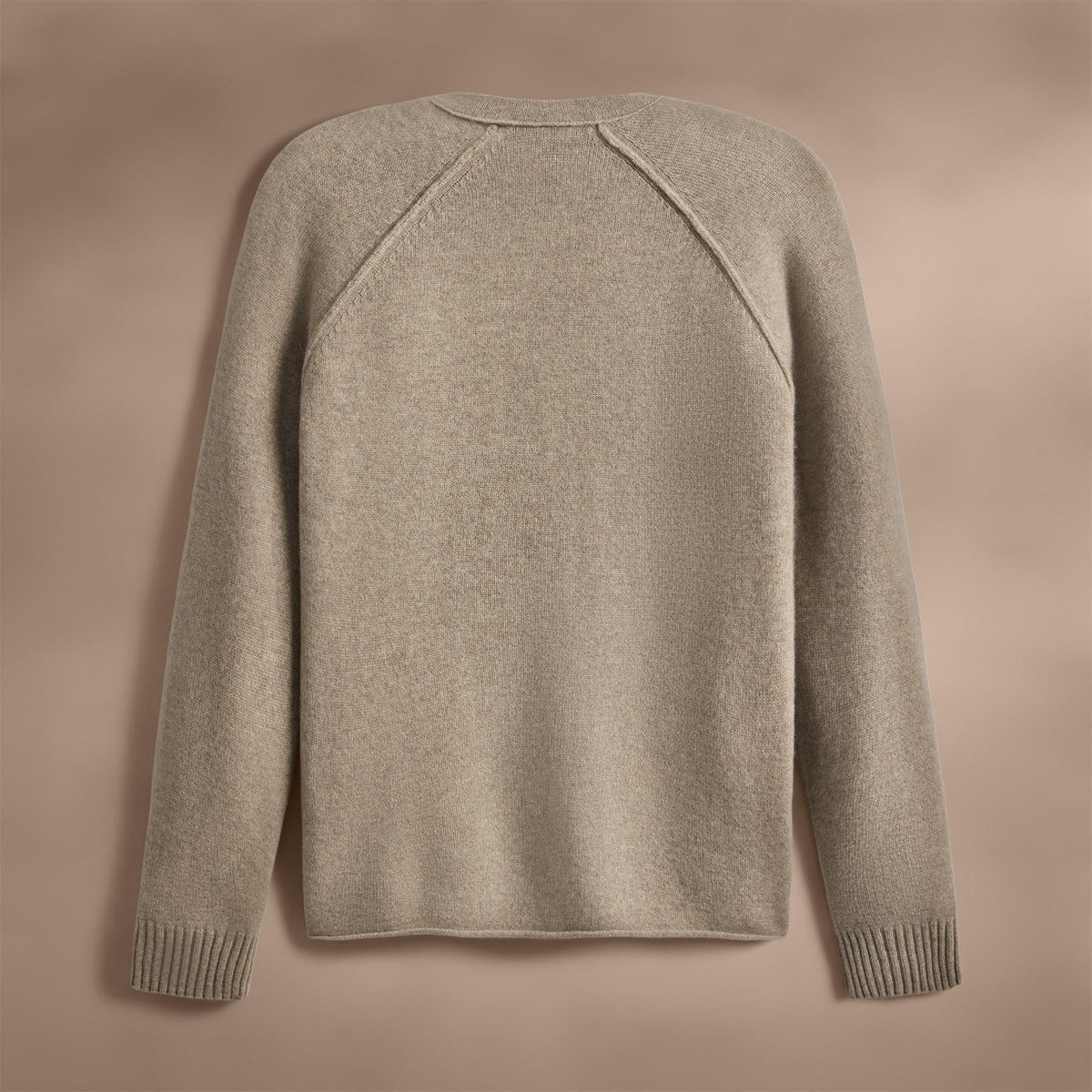 Recycled Cashmere Raglan Crew in Coyote | James Perse Los Angeles