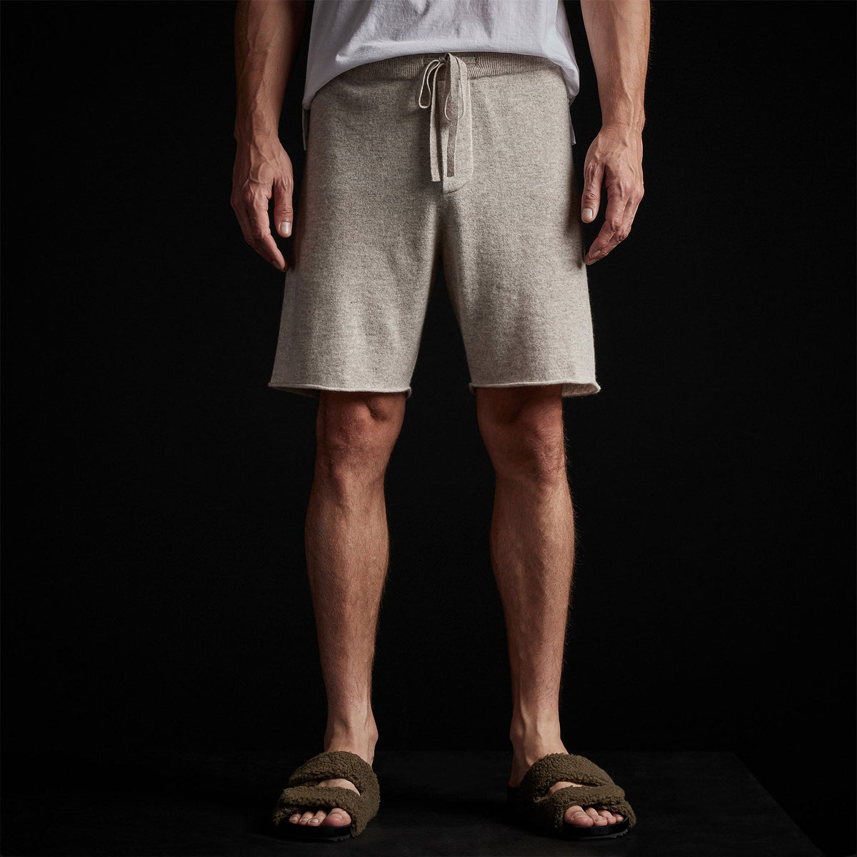 Cashmere Lounge Shorts in Stone | James Perse Los Angeles