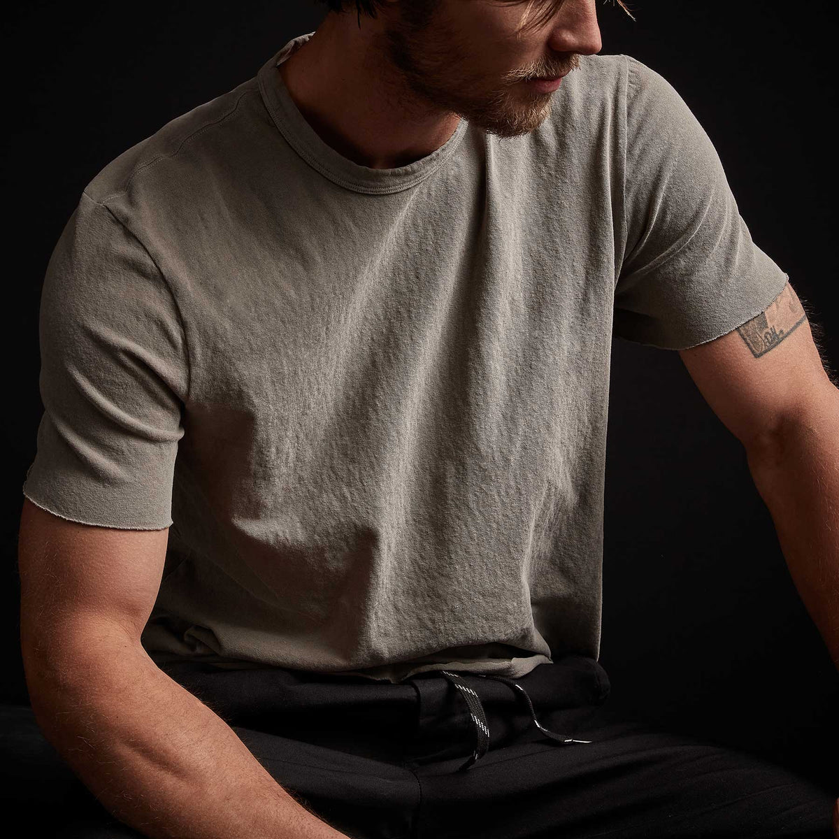 Recycled Brushed Jersey Crew Neck - Greystone Pigment | James Perse Los Angeles