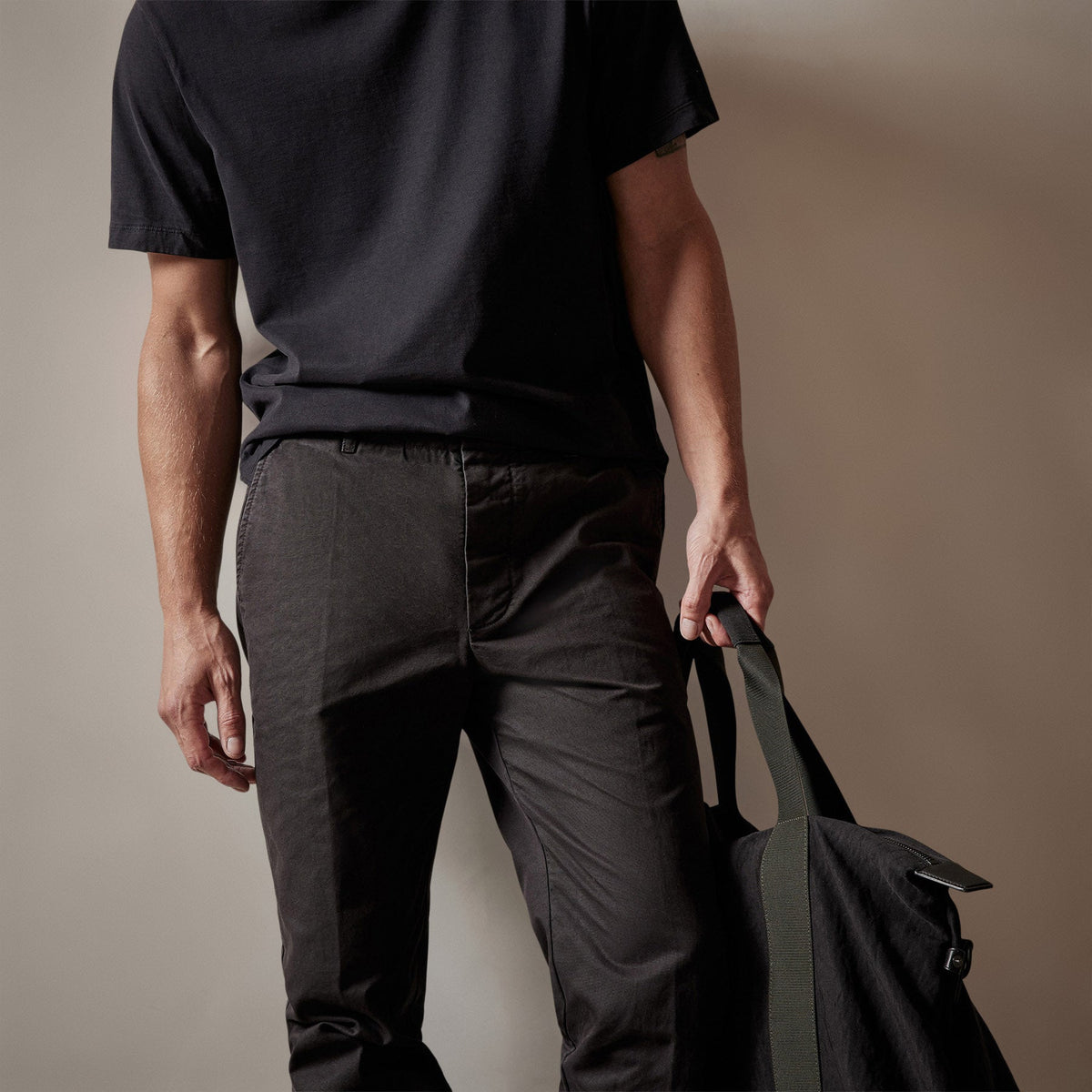 Rigid Canvas Work Pant in Black | James Perse Los Angeles