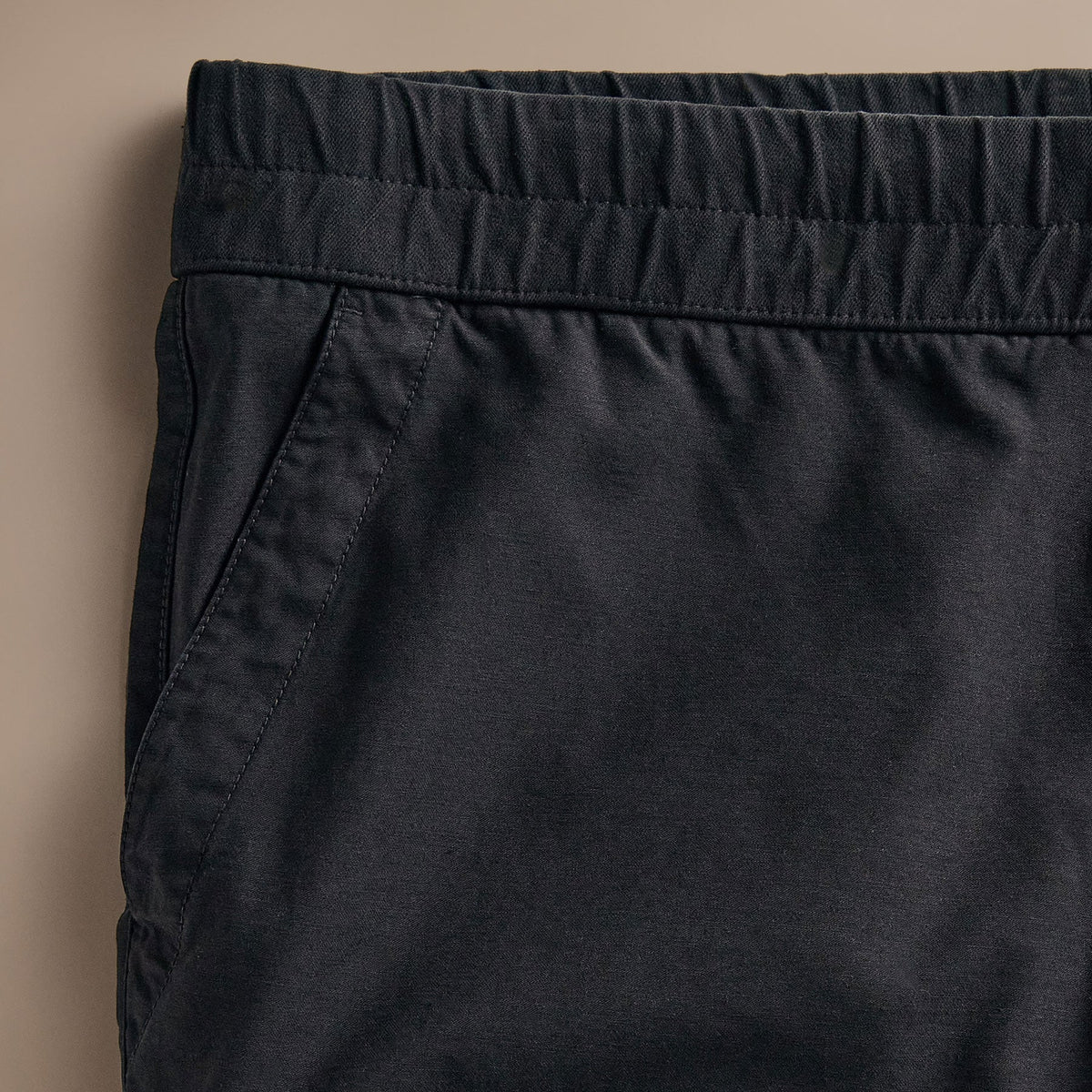 Reverse Twill Utility Pant  in Black | James Perse Los Angeles