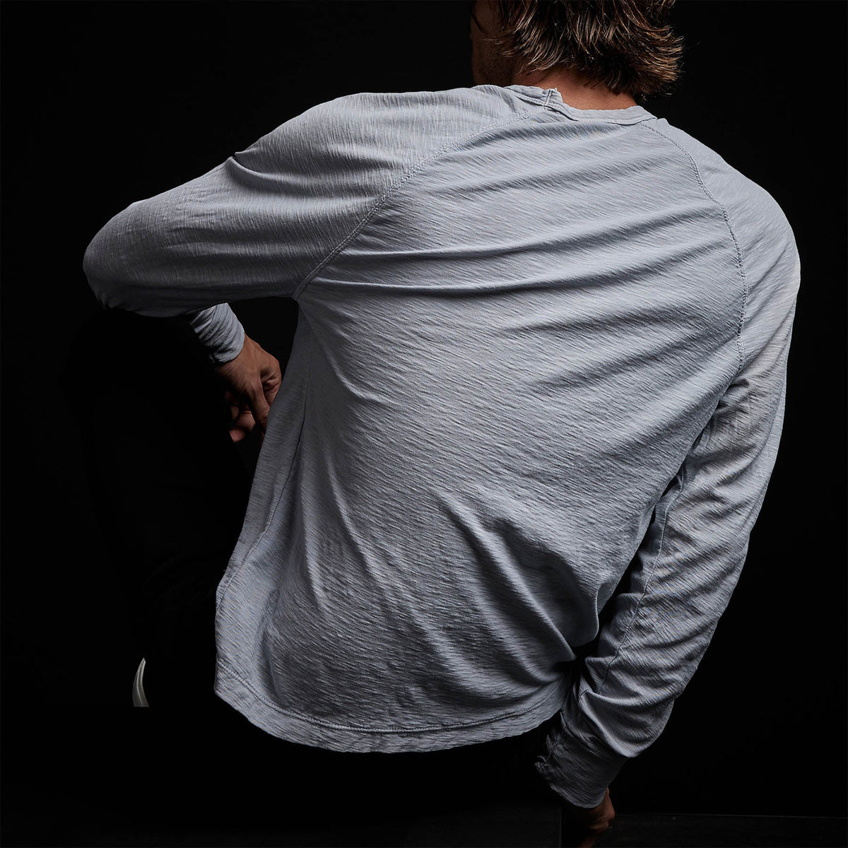 Inside Out Raglan Crew in Blue Fog Pigment | James Perse Los Angeles