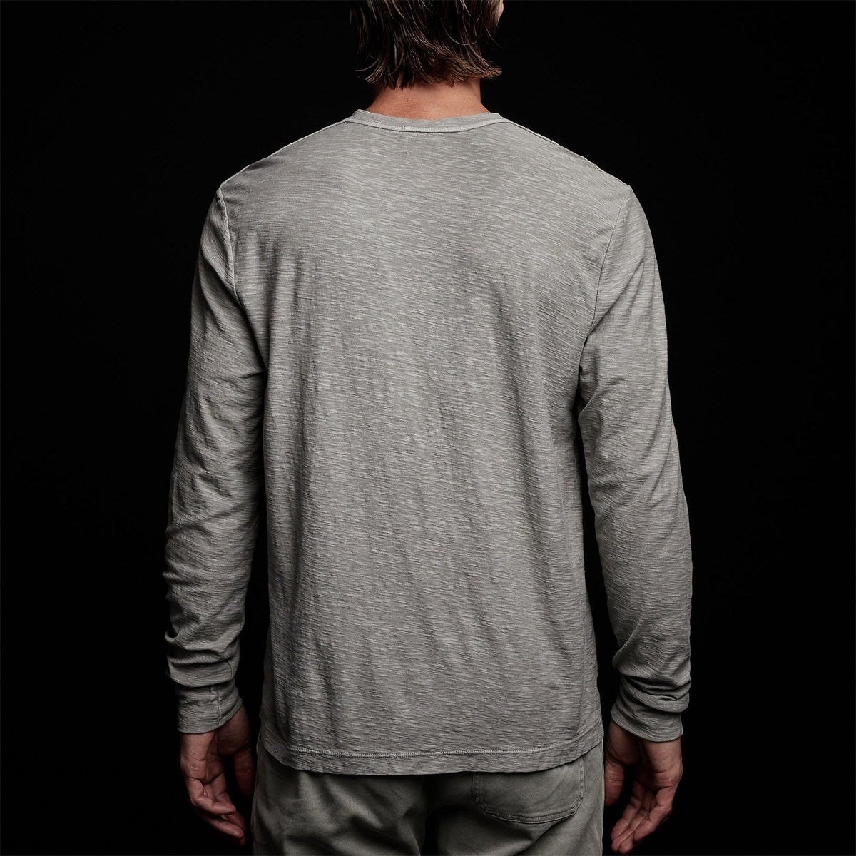 Inside Out Henley in Concrete Pigment | James Perse Los Angeles