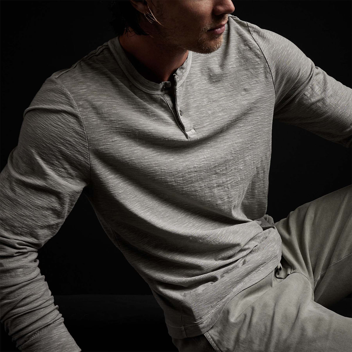 Inside Out Henley in Concrete Pigment | James Perse Los Angeles