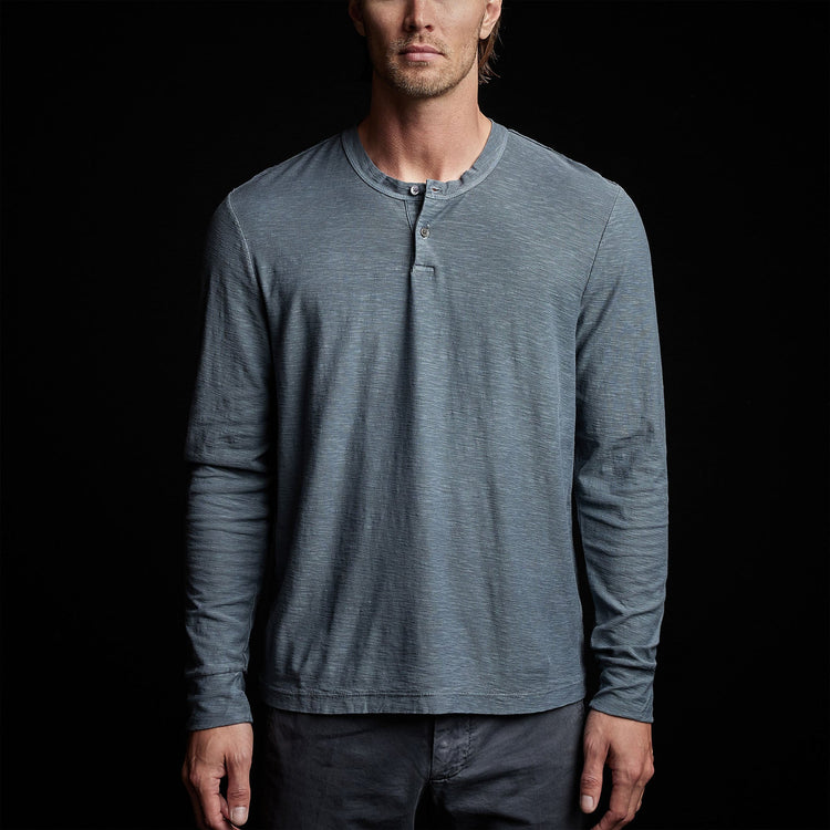 Reverse Slub Jersey Henley in Maine Pigment | James Perse Los Angeles
