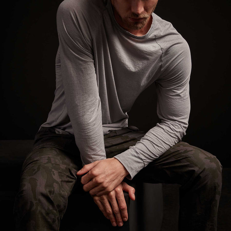 Recycled Lotus Jersey Raglan Crew in Ore | James Perse Los Angeles