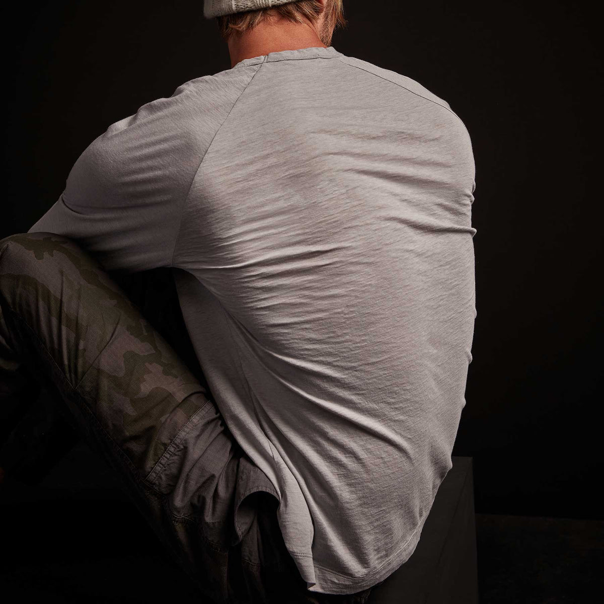 Recycled Lotus Jersey Raglan Crew in Ore | James Perse Los Angeles