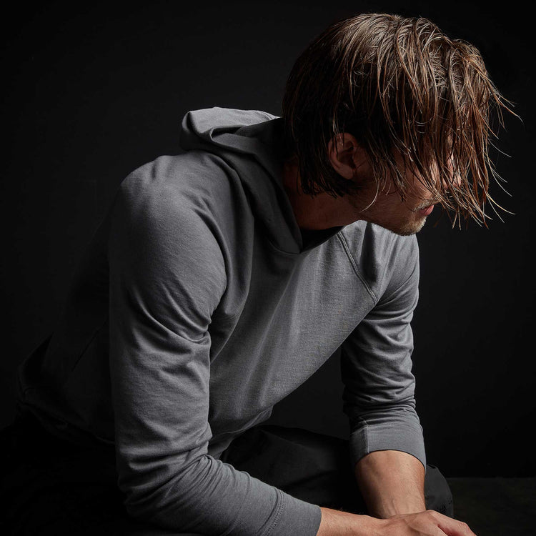 Feather Weight Terry Hoody in Iron | James Perse Los Angeles