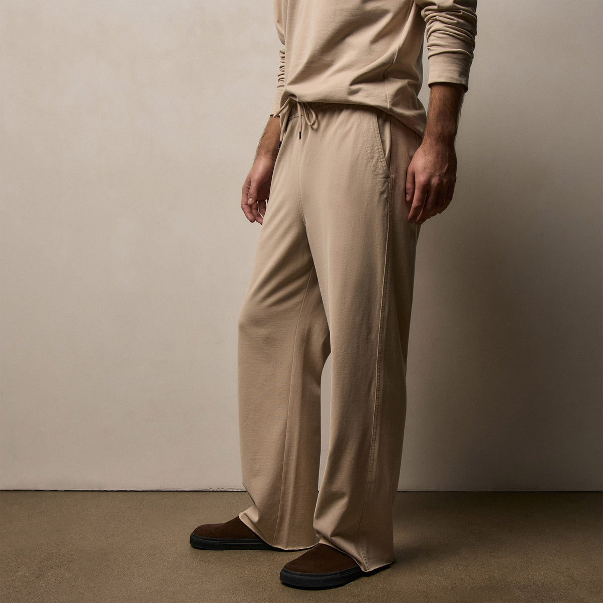 Heavy Organic Suede Jersey Sweat Pant in Stone | James Perse Los Angeles