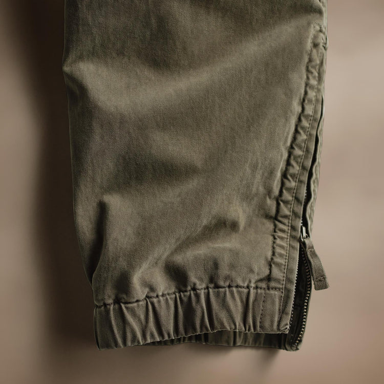 Multi Pocket Flight Pant in Army Green Pigment | James Perse Los Angeles