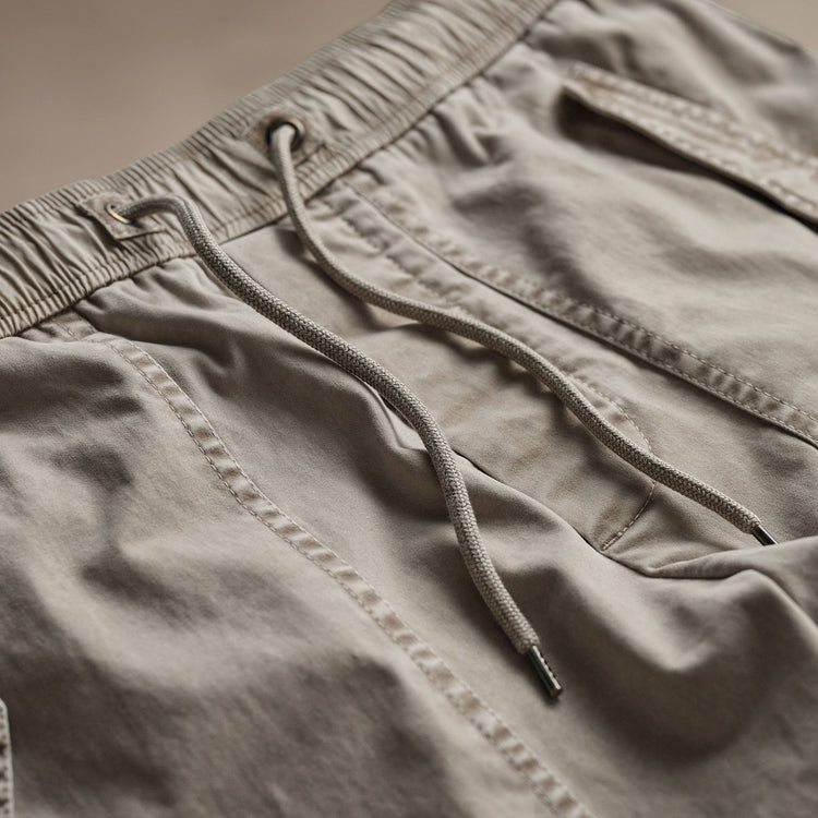 Multi Pocket Flight Pant  in Light Tan Pigment | James Perse Los Angeles