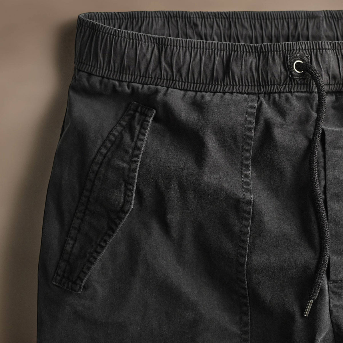 Multi Pocket Flight Pant in Magma Pigment | James Perse Los Angeles
