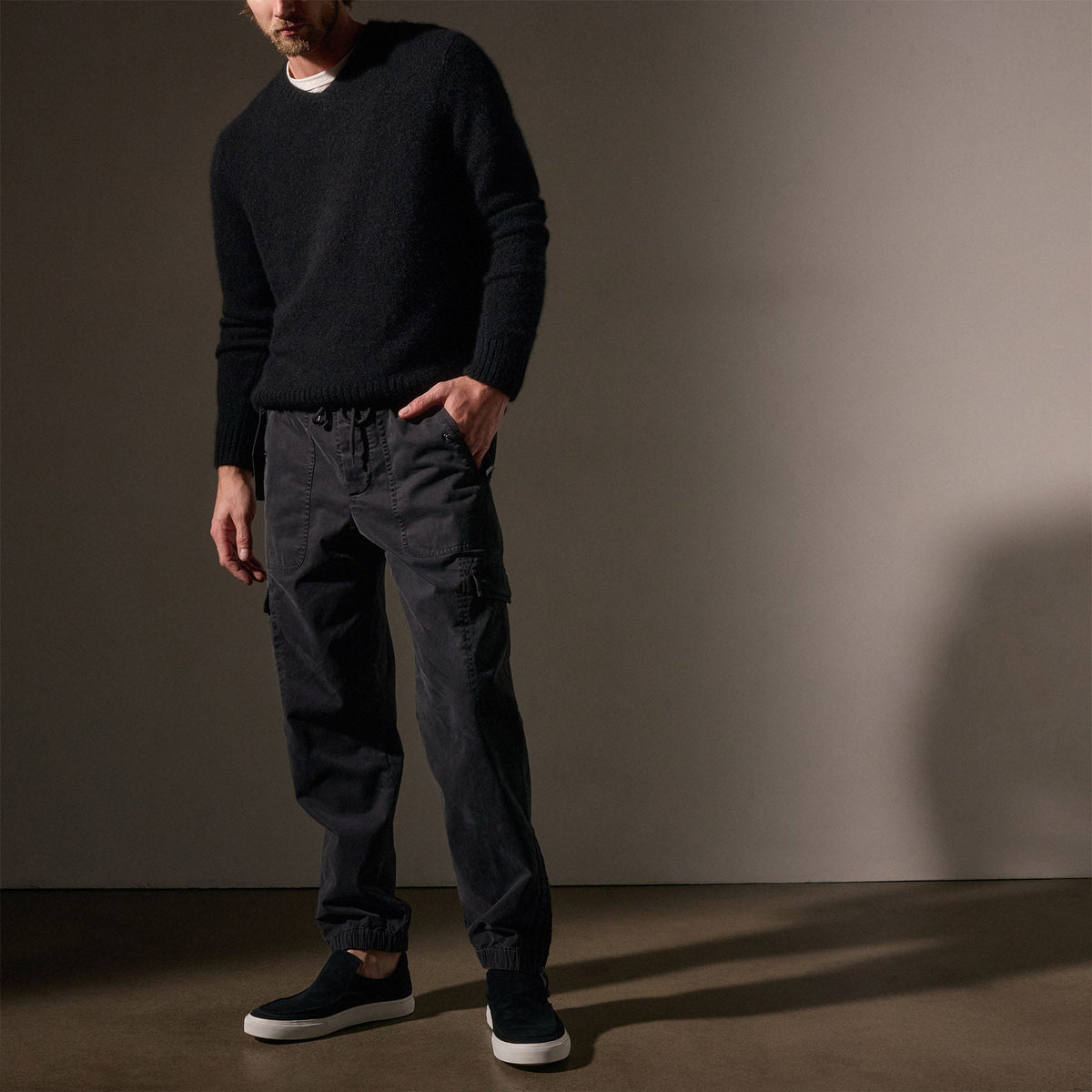 Multi Pocket Flight Pant in Magma Pigment | James Perse Los Angeles