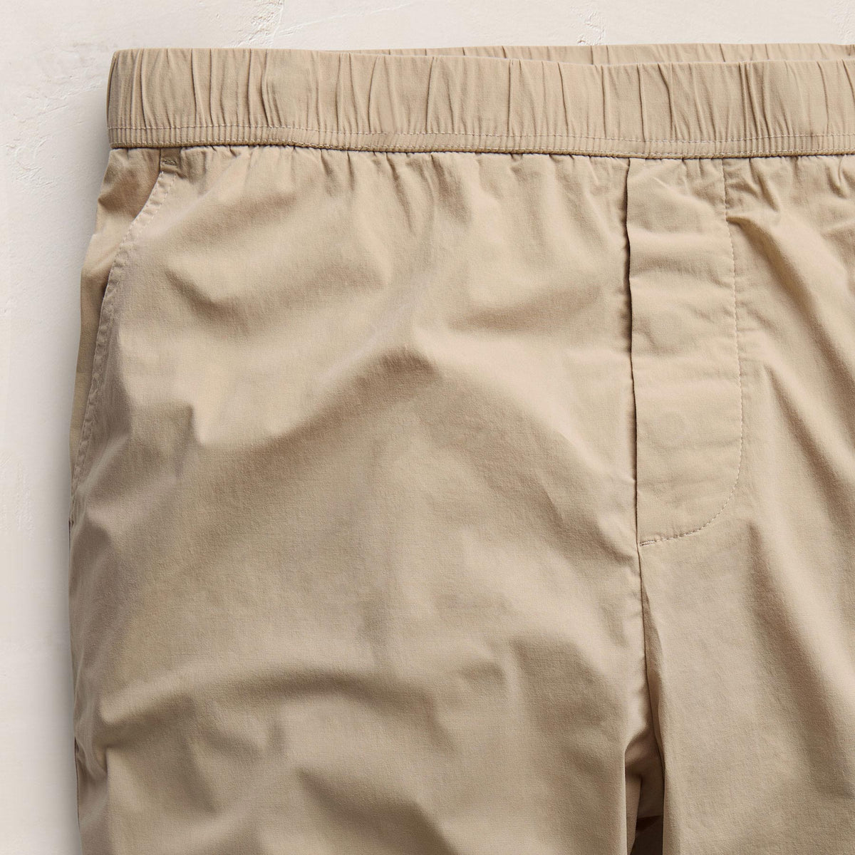 Stretch Poplin Drawstring Pant in Light Khaki | James Perse Los Angeles