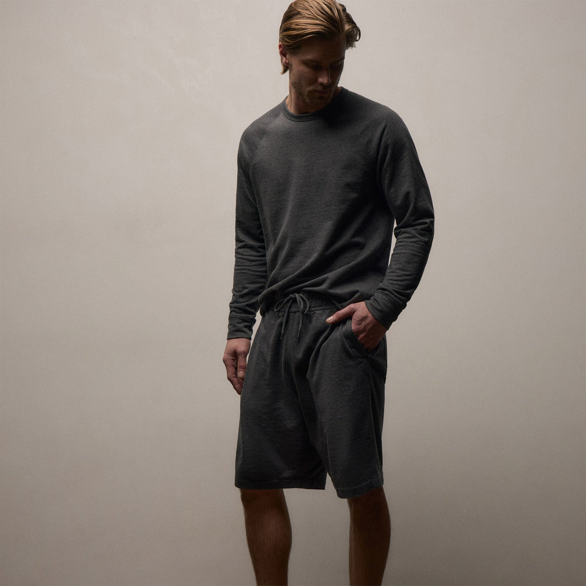 Fine French Terry Sweatshirt In Heather Charcoal | James Perse Los Angeles
