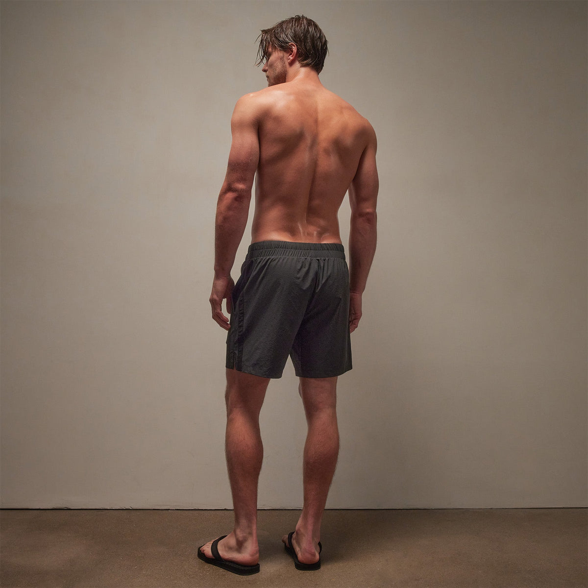 Stretch Rip Stop Stripe Short in Carbon/Black | James Perse Los Angeles